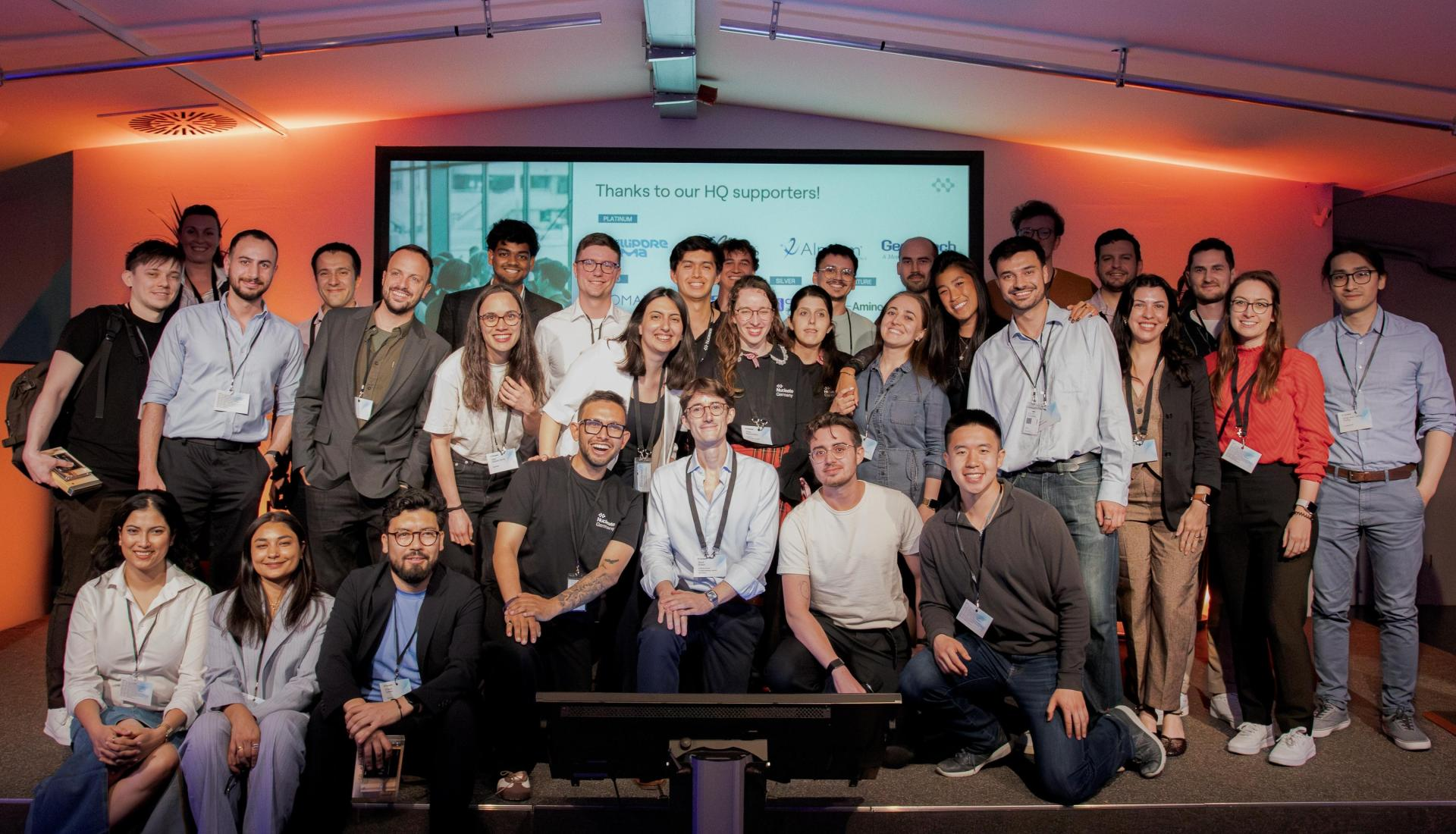 Thanking our supporters on stage at the Innovation Forum in Berlin.
