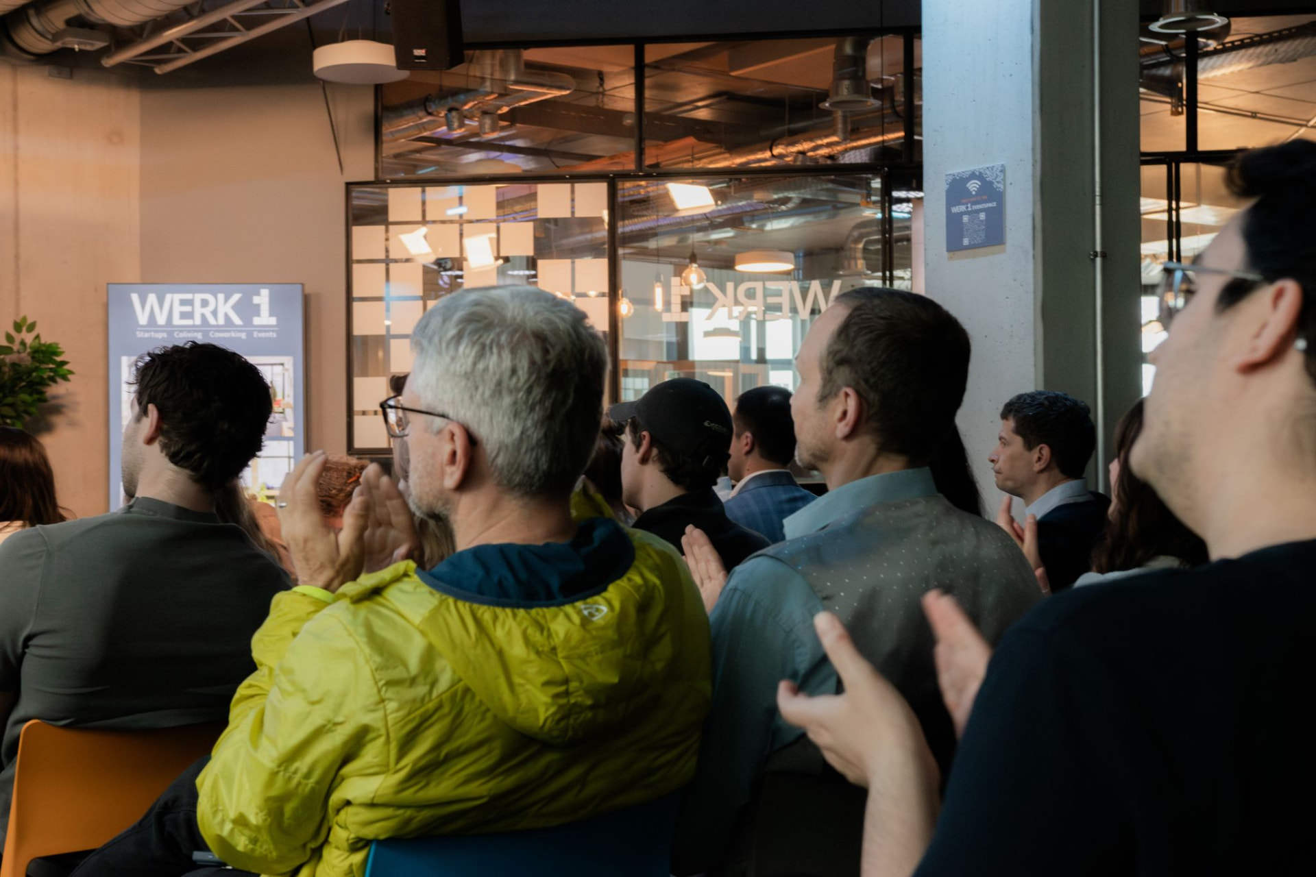 The room applauding between pitches at WERK1 in Munich.